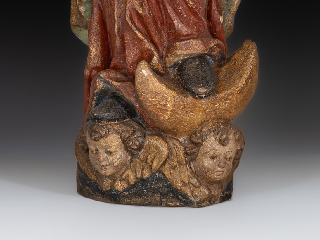 Nossa Senhora com o Menino Jesus, escultura em madeira. Europa Central, século XVII