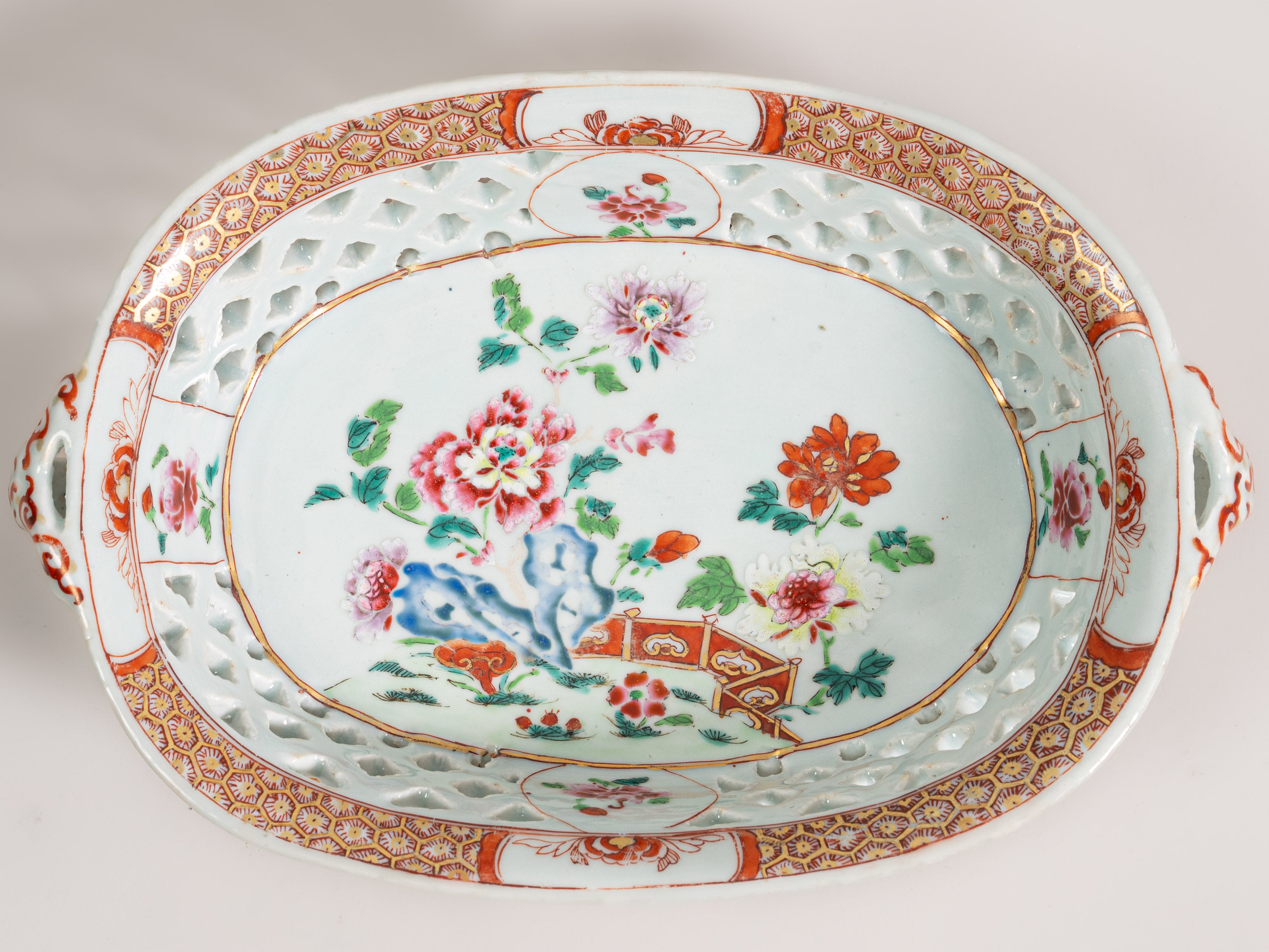 Par de cestos em porcelana chinesa da Companhia das Índias, século XVIII. Qianlong (1736–1795)
