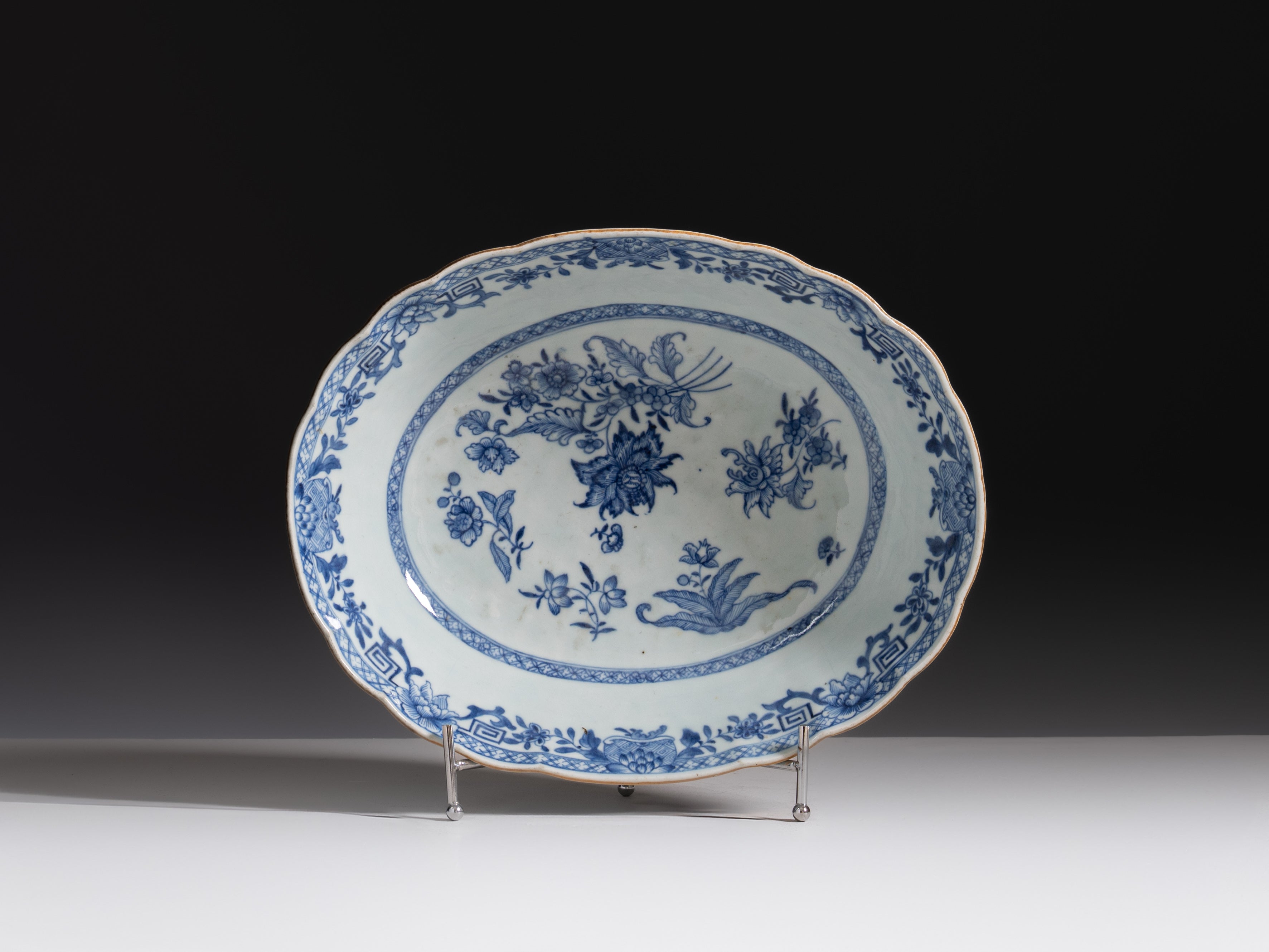 Covilhete em porcelana chinesa da Companhia das Índias, reinado Qianlong (1736–1795)