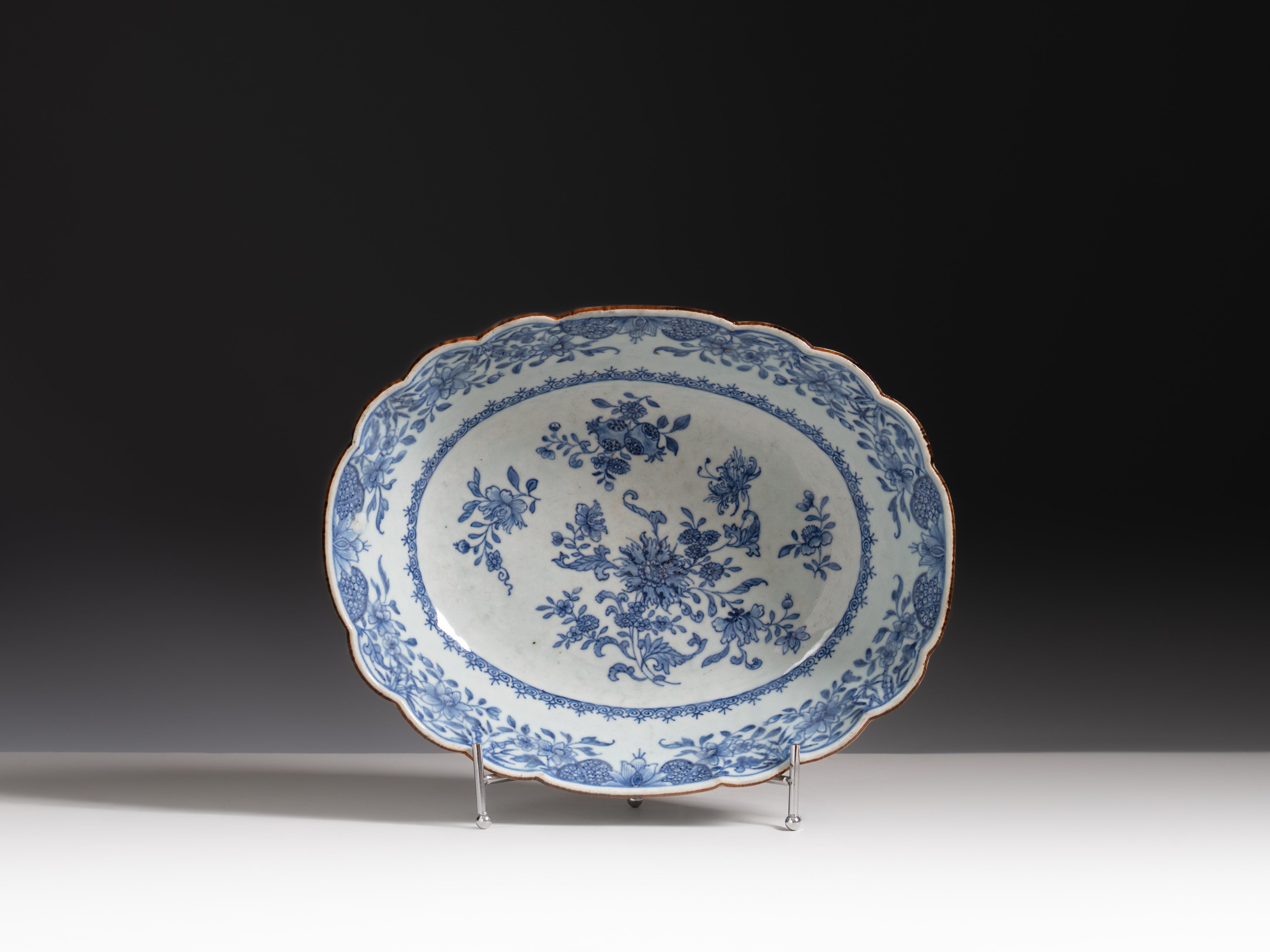 Covilhete em porcelana chinesa da Companhia das Índias, reinado Qianlong (1736–1795)