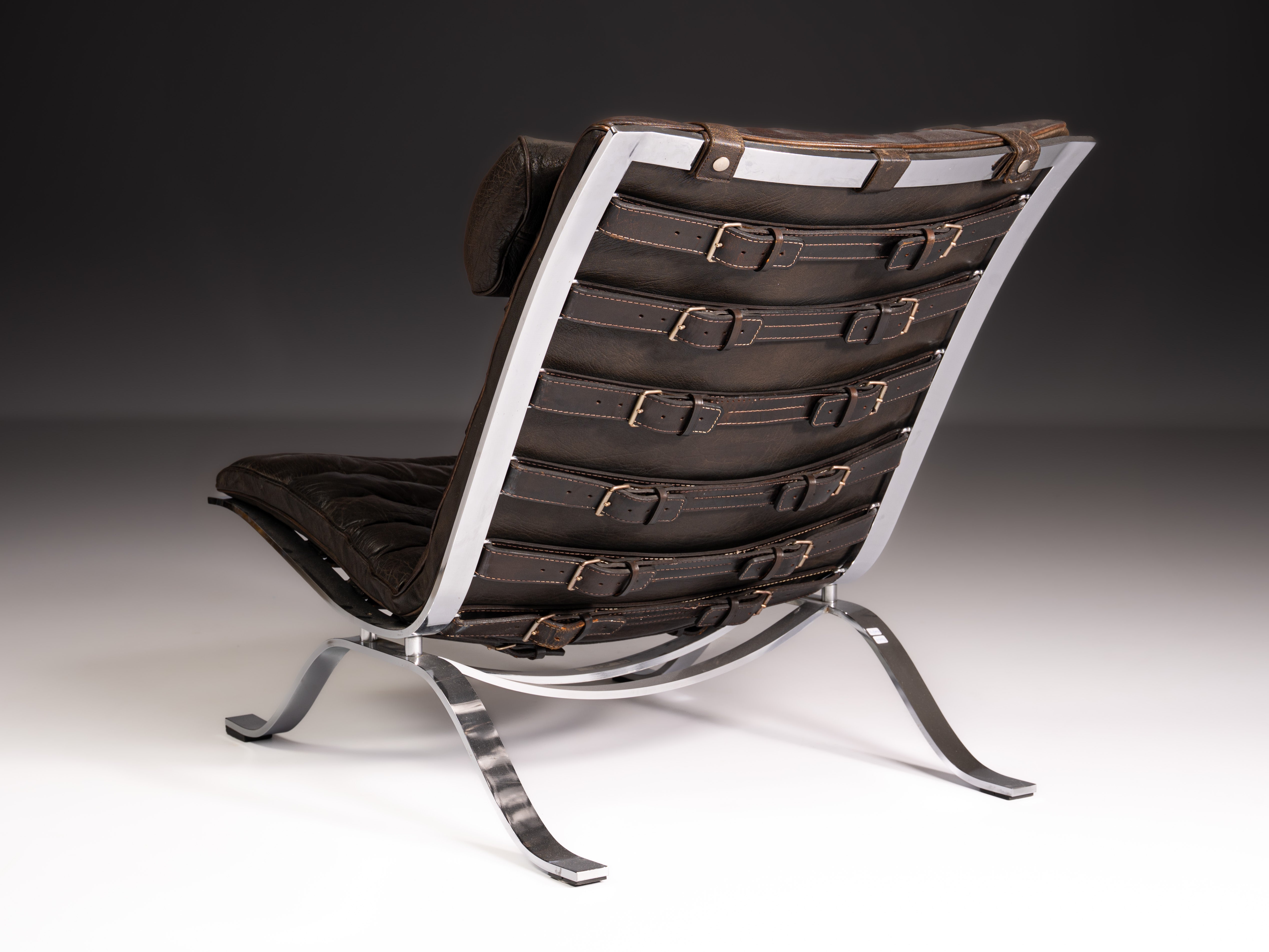 Poltrona modelo “Ari”, desenhada por Arne Norell para Möbel AB, Suécia, c. 1966.