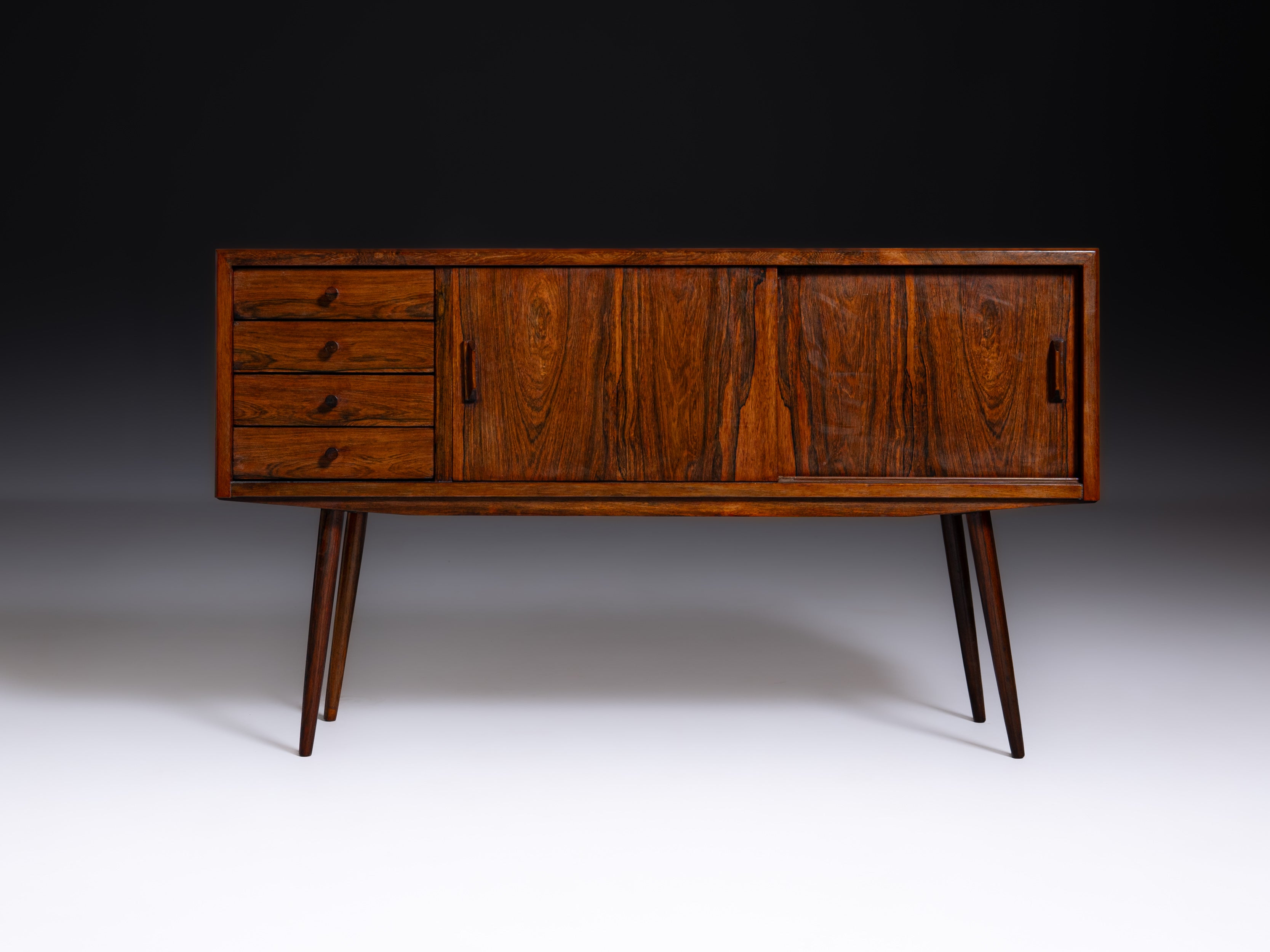 Sideboard miniatura em pau-santo, Dinamarca, anos 1960
