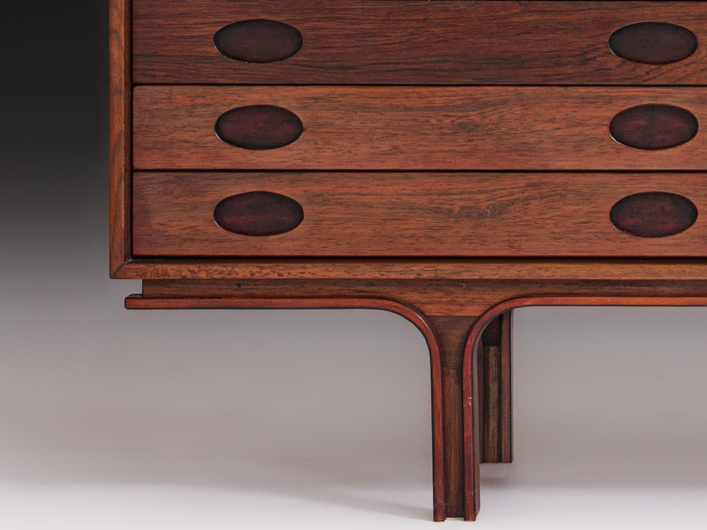 Sideboard modelo 503 em pau-santo, Gianfranco Frattini, Itália, Bernini, 1957